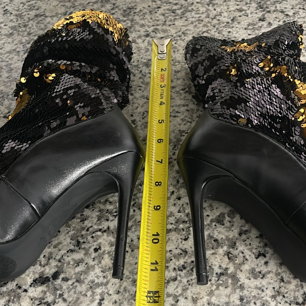 LILIANA SLOUCH SEQUIN POINTY BOOT SIZE 7 1/2 Black Gold. 4.5 inch heel Stilettos - Picture 10 of 17